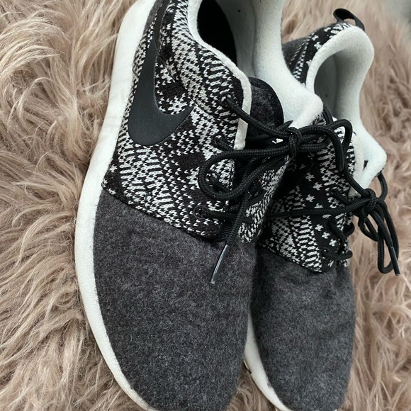 NIKE ROSHE - Picture 2 of 3